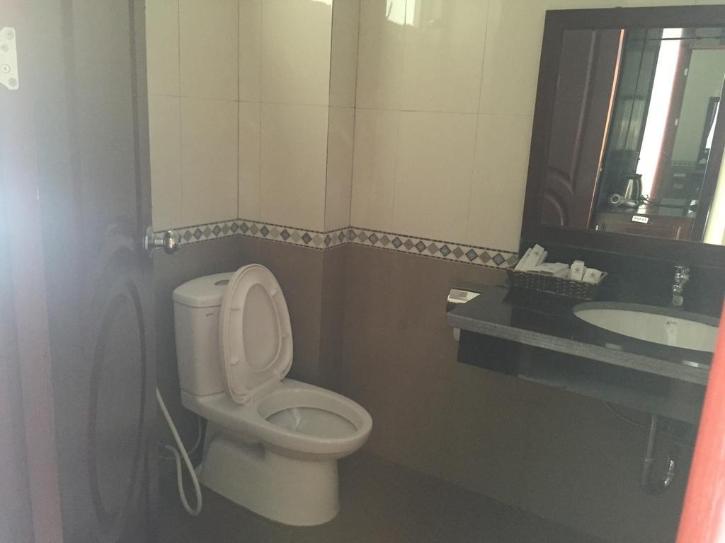 Khoa Thanh Hotel Hoa Binh Phòng bức ảnh